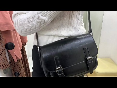 ❤️ Verejná masturbácia mladej sučky FeralBerry s robertkom v skúšobnej miestnosti ❤️ Sex video na nás sk.corona-pass.ru ☑